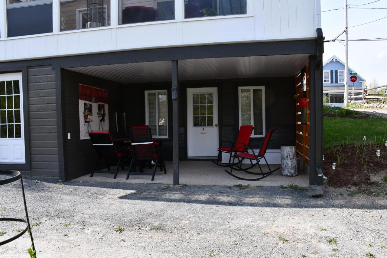 Gite Grand Moment Bed & Breakfast Cabano Eksteriør bilde