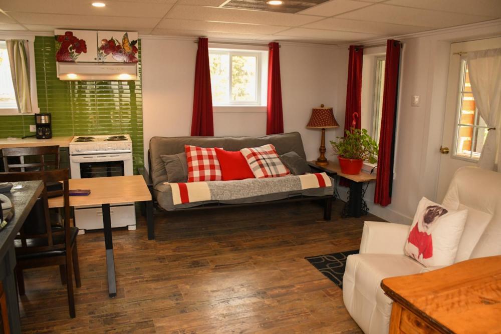 Gite Grand Moment Bed & Breakfast Cabano Eksteriør bilde