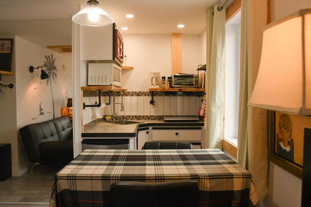 Gite Grand Moment Bed & Breakfast Cabano Eksteriør bilde