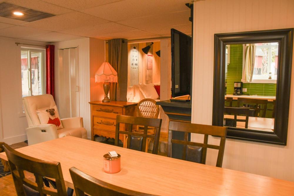 Gite Grand Moment Bed & Breakfast Cabano Eksteriør bilde