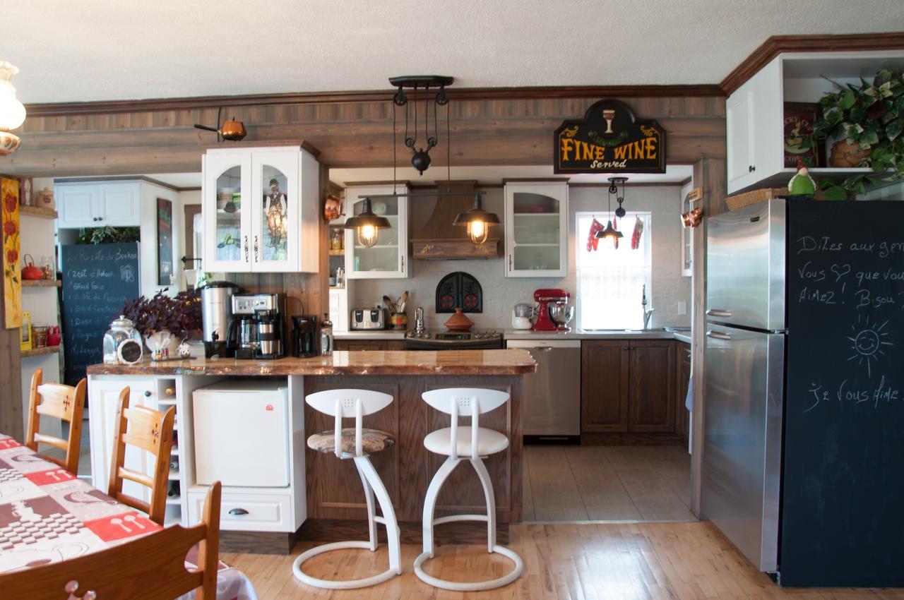 Gite Grand Moment Bed & Breakfast Cabano Eksteriør bilde